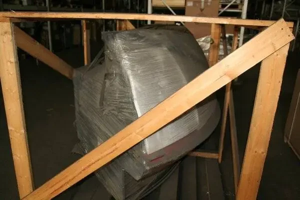 EPTA S.p.A. Витрина холодильная модели ROSSINI CCE90 UBC (MUSNSO9) красн. в Москве