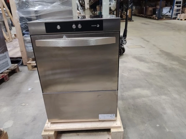 S01_Машина посудомоечная FAGOR серии WUC-500 D, эл-мех, с доз. моющ. и оп. ср-в в Москве