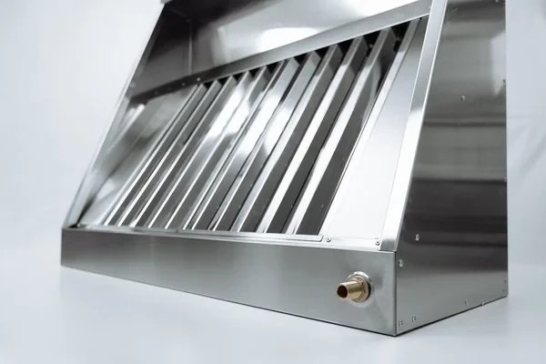 Зонт вентиляционный пристенный серии ЗВП 1000/1200/350 ("кепка" кран для слива -2шт) в Москве