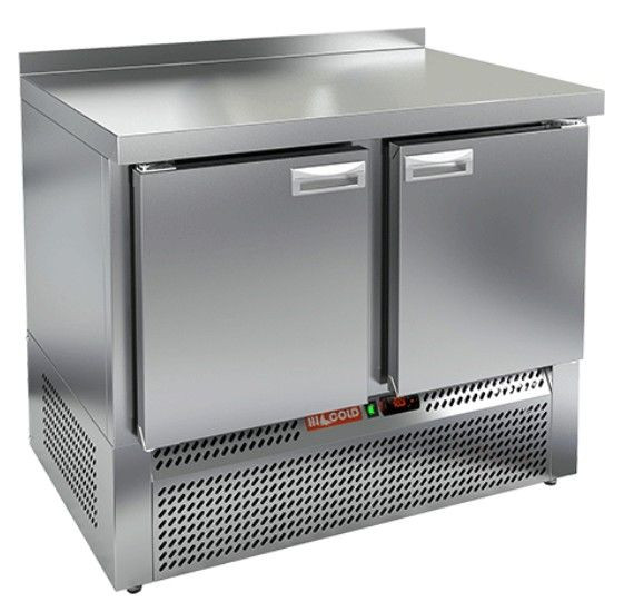 GNE 11/TN стол охл.(-2+10), 2 двери, 1000х700х850мм, ниж.распол.агрегата, HICOLD RUS в Москве