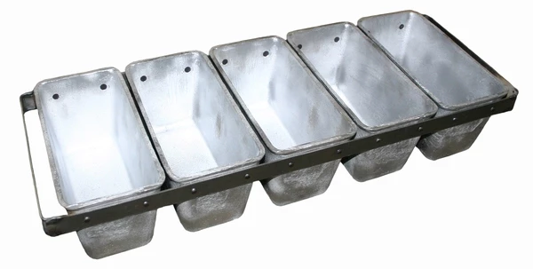 Форма хлебная алюм. литая №7 (220х110х115) мм, 5-секционная с ручками в Москве